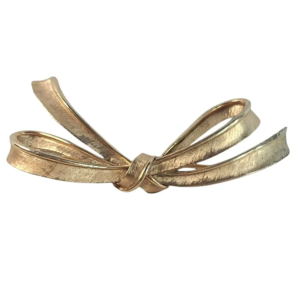 Vintage Trifari Brushed Gold Tone Bow Brooch Pin Signed